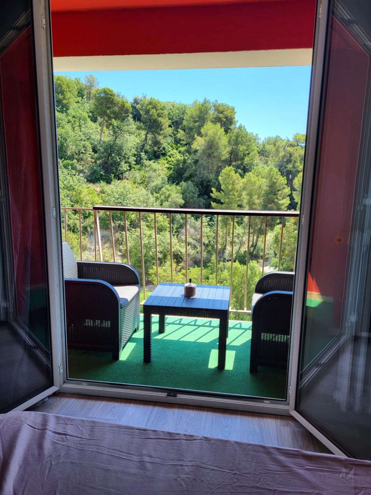 Private Room-2 In Hannana Apartment- 2 Min Walk To Tram 12 Min To Nice Train Station 15 Min To Massena Place Bagian luar foto